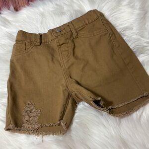 SHEIN Youth Boy Size 7 Raw Edge Distressed Shorts in Tan